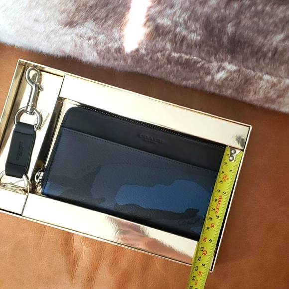 Coach boxed accordion camo - Picture 8 of 8